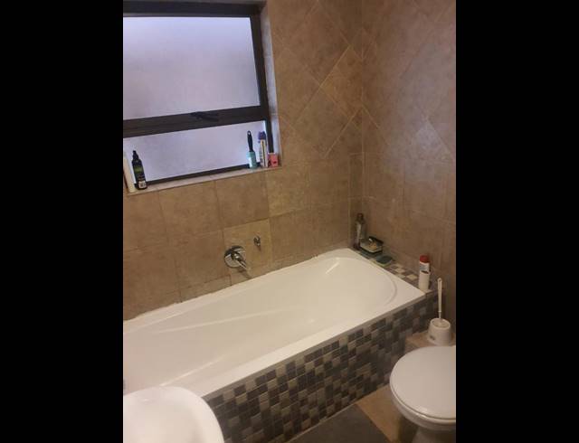 2 BEDROOM APARTMENT FOR SALE IN FLORIDA PARK